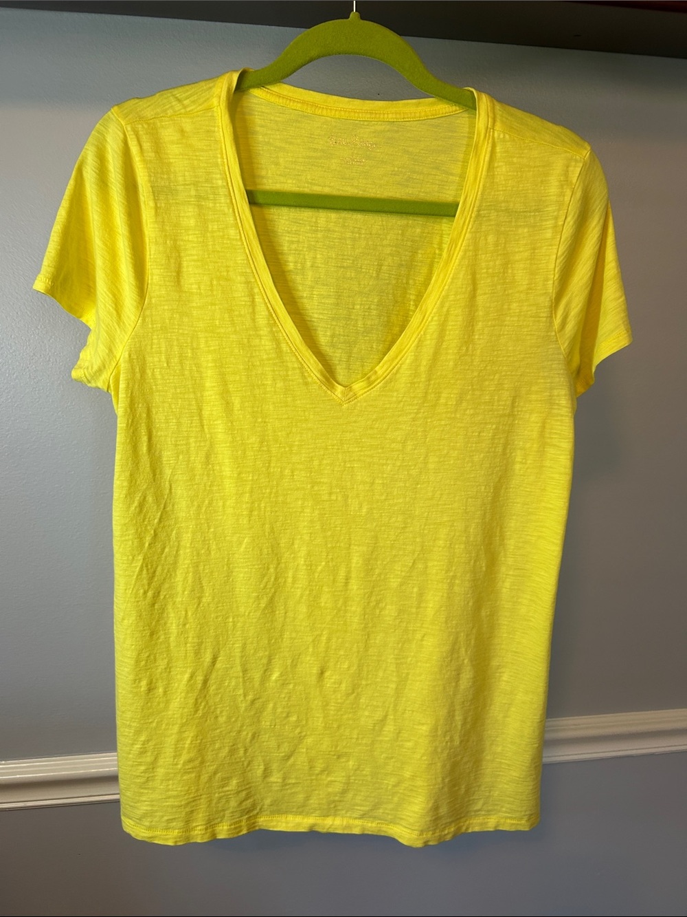 Lilly Pulitzer Yellow V-Neck Short Sleeve Tee